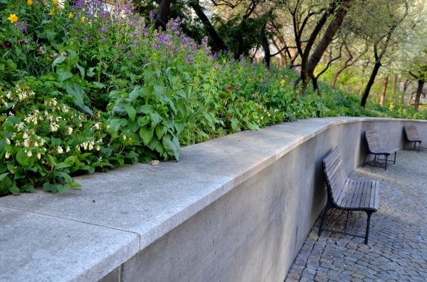 Cost of Concrete Retaining Wall Service in Terre Haute